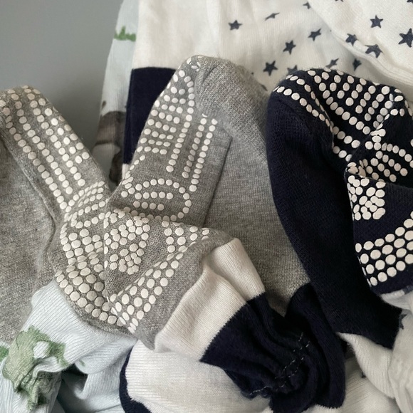 EUC Burt’s Bees Organic Cotton Pajamas - Picture 3 of 3